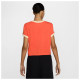 Nike Γυναικεία κοντομάνικη μπλούζα Sportswear Club Motorsport Tee Nike Γυναικεία κοντομάνικη μπλούζα Sportswear Club Motorsport Tee